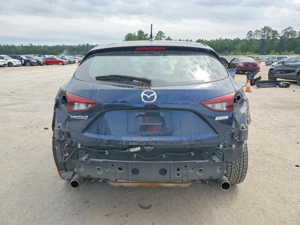 2018 MAZDA 3 Touring
