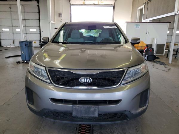 2014 KIA SORENTO Base/ LX