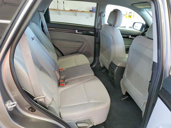 2014 KIA SORENTO Base/ LX
