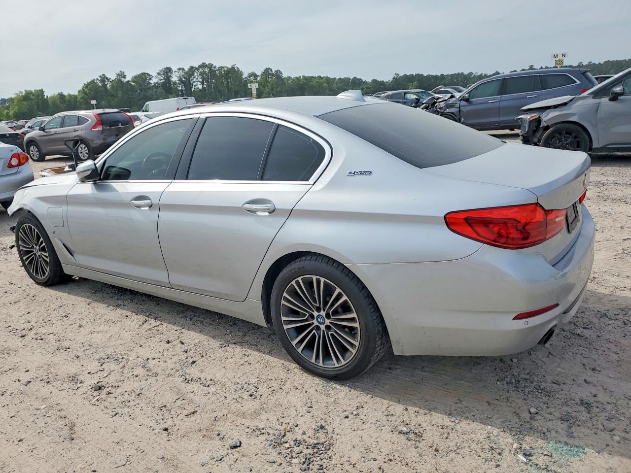 2018 BMW 530E