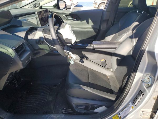 2024 TOYOTA PRIUS