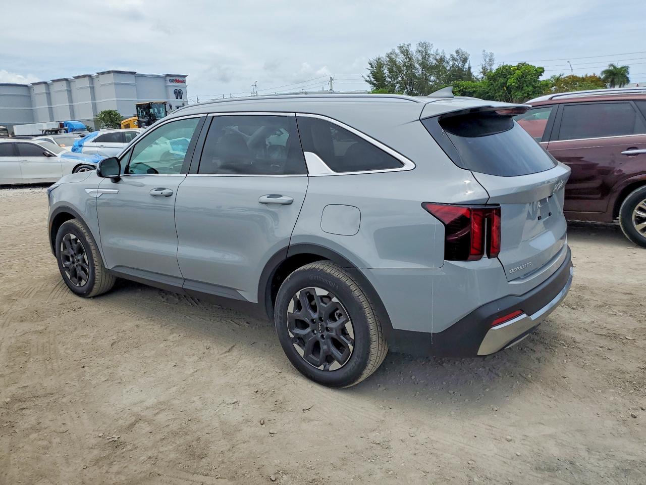 2025 KIA SORENTO S