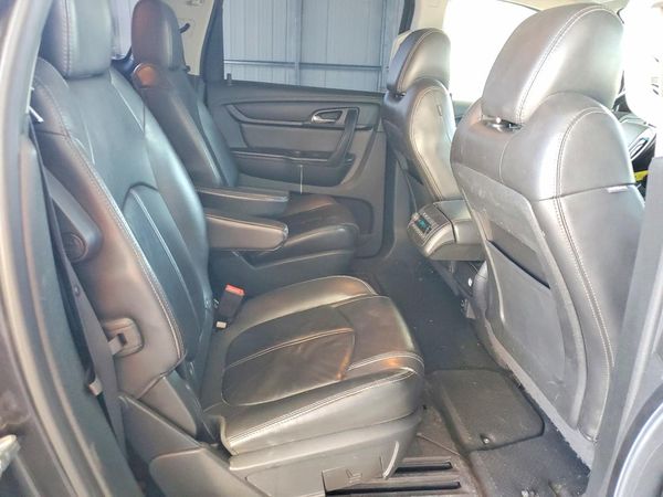 2017 CHEVROLET TRAVERSE 2LT