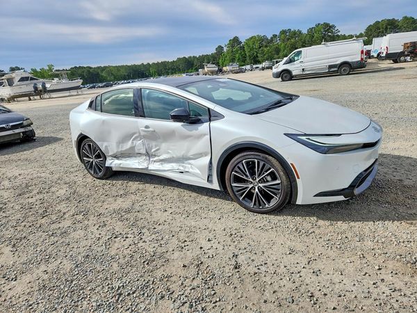 2024 TOYOTA PRIUS