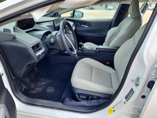 2024 TOYOTA PRIUS