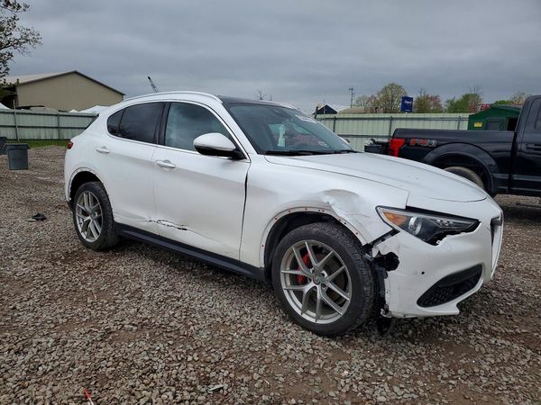 2018 ALFA ROMEO STELVIO TI AWD