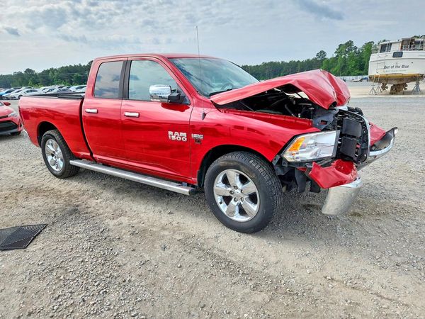 2016 RAM 1500 SLT QUAD CAB 4X2