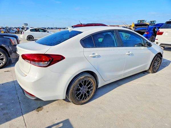 2017 KIA FORTE LX Base