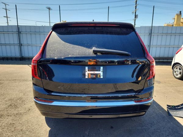 2025 VOLVO XC90