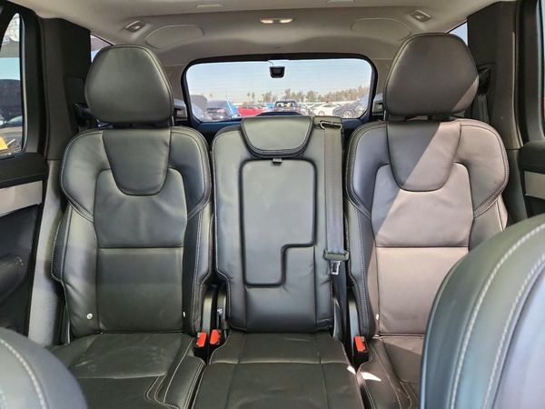 2025 VOLVO XC90
