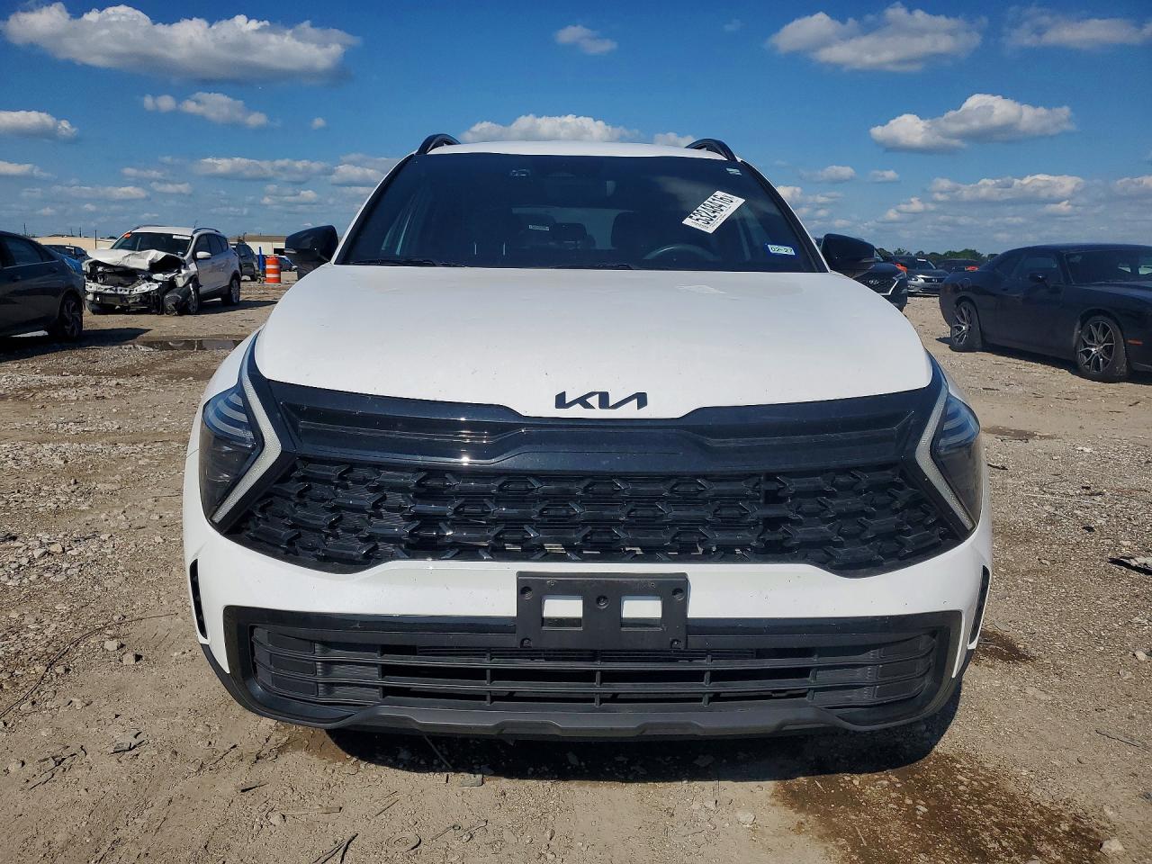2025 KIA SPORTAGE X-LINE