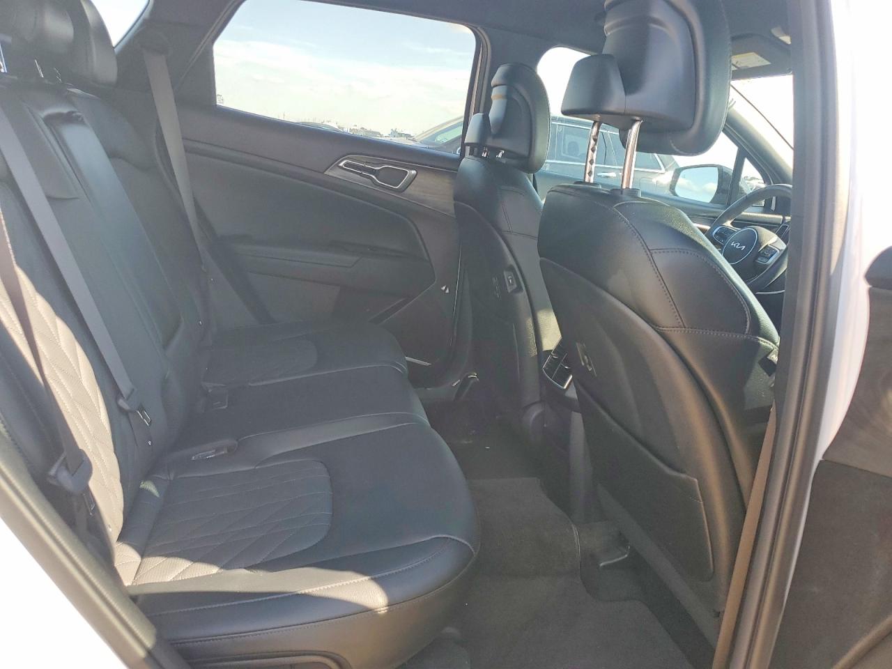 2025 KIA SPORTAGE X-LINE