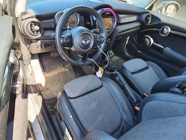 2016 MINI COOPER