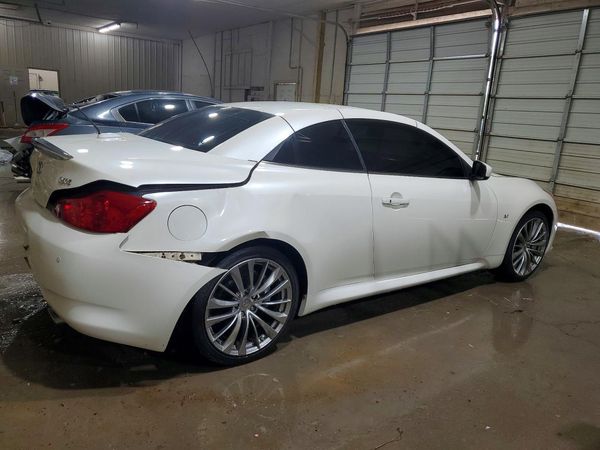 2015 INFINITI Q60 CONVERTIBLE