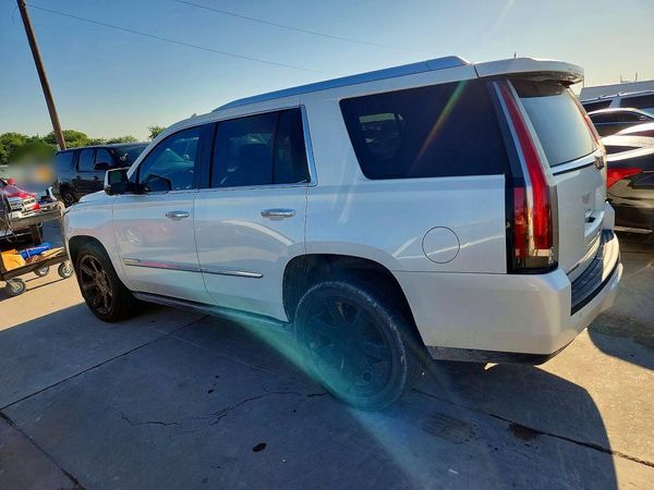 2015 CADILLAC ESCALADE Premium