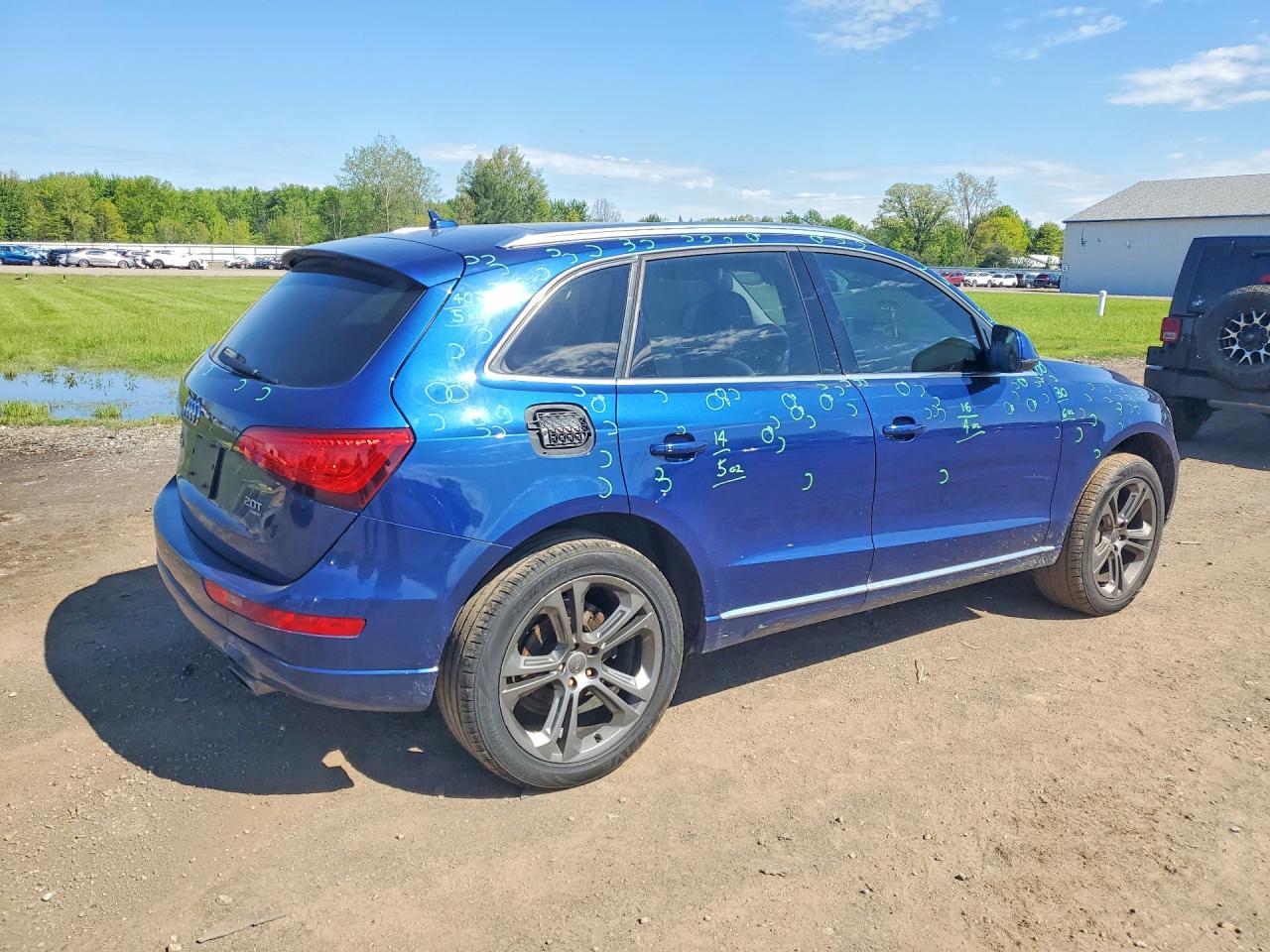 2013 AUDI Q5 Premium Plus