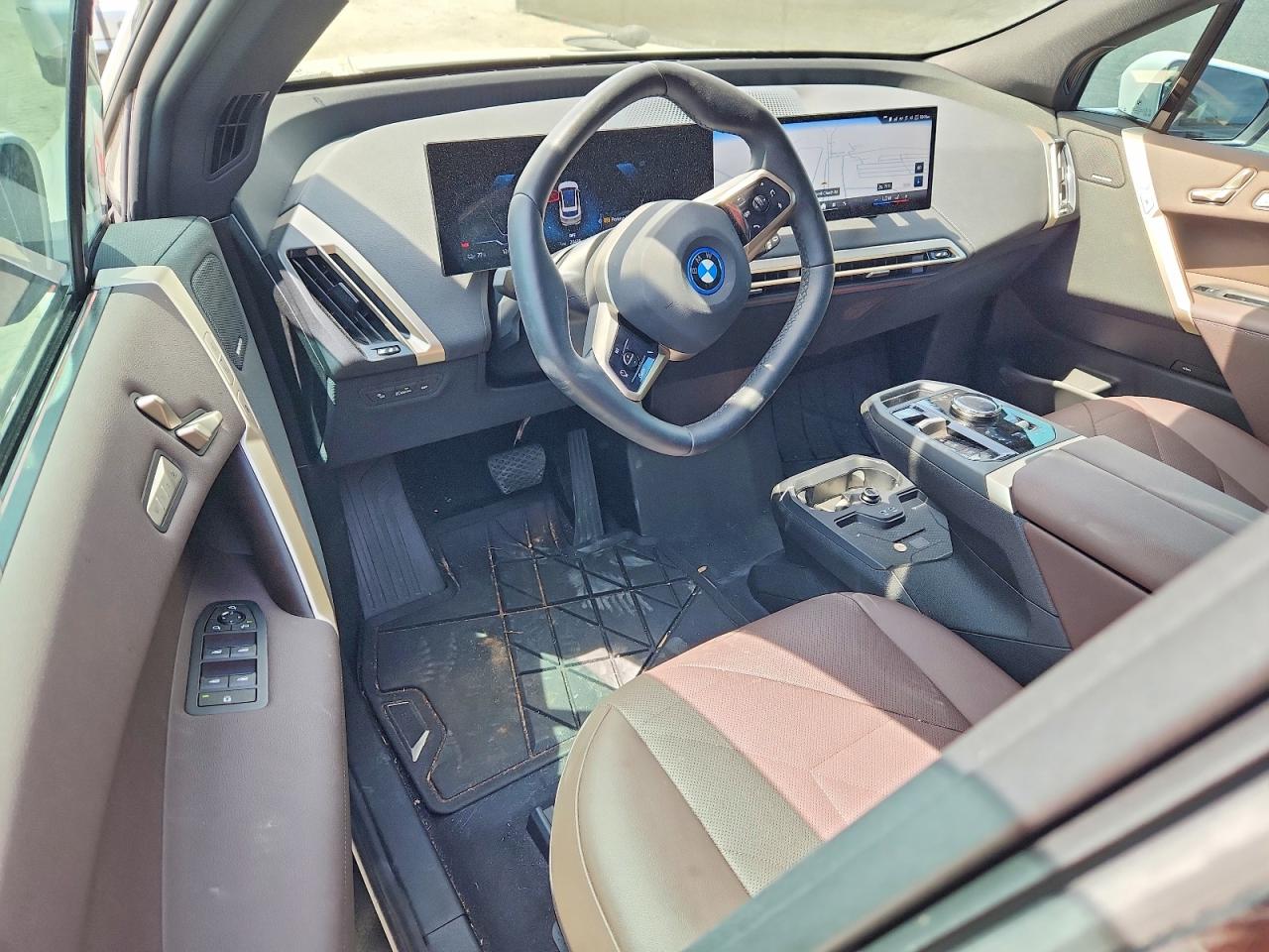 2025 BMW IX xDrive50