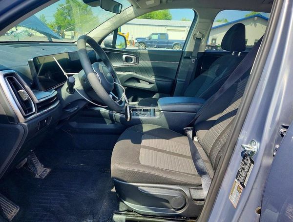 2025 KIA SORENTO LX