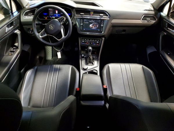 2022 VOLKSWAGEN TIGUAN 4Motion SE