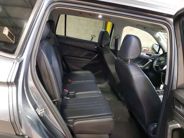 2022 VOLKSWAGEN TIGUAN 4Motion SE