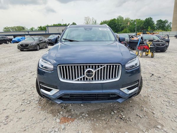 2025 VOLVO XC90 Plus Bright