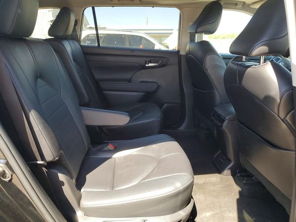 2024 TOYOTA HIGHLANDER