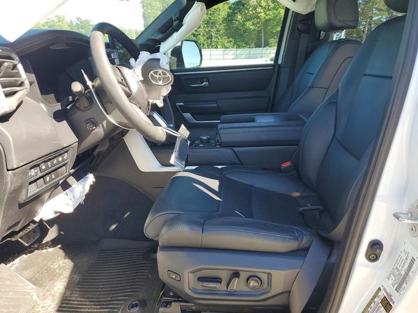 2025 TOYOTA TUNDRA Limited, Platinum