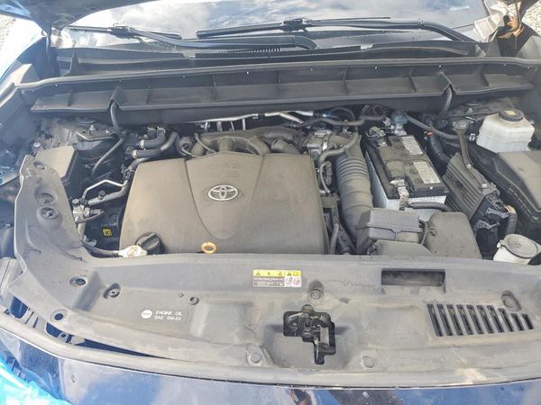 2022 TOYOTA HIGHLANDER