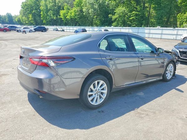 2022 TOYOTA CAMRY