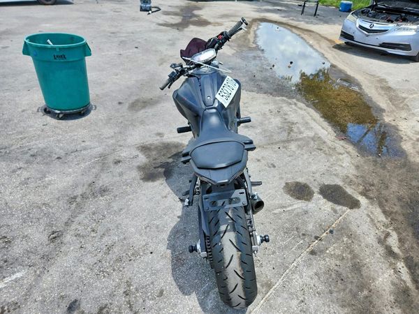 2015 YAMAHA FZ07