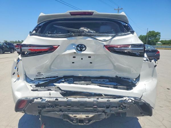 2026 TOYOTA HIGHLANDER