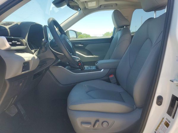 2026 TOYOTA HIGHLANDER