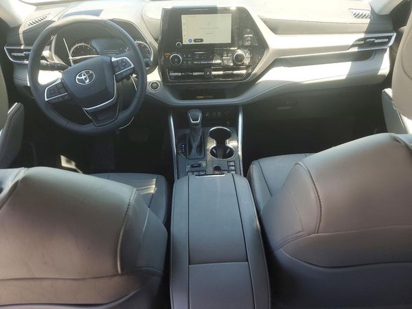 2026 TOYOTA HIGHLANDER