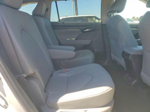 2026 TOYOTA HIGHLANDER
