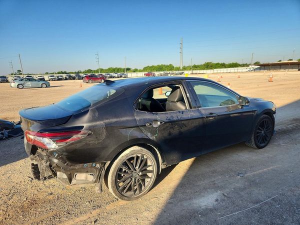 2024 TOYOTA CAMRY