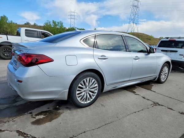 2016 INFINITI Q70L