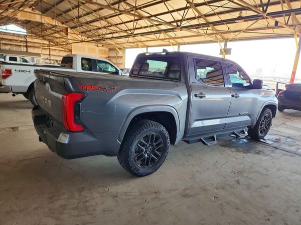 2023 TOYOTA TUNDRA SR5
