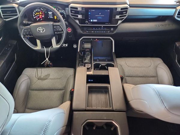 2023 TOYOTA TUNDRA SR5