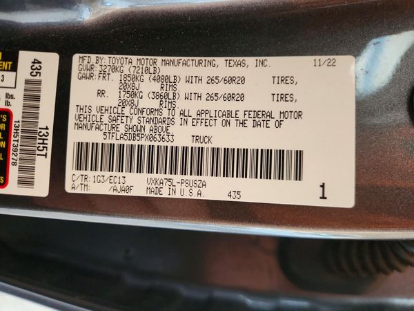 2023 TOYOTA TUNDRA SR5