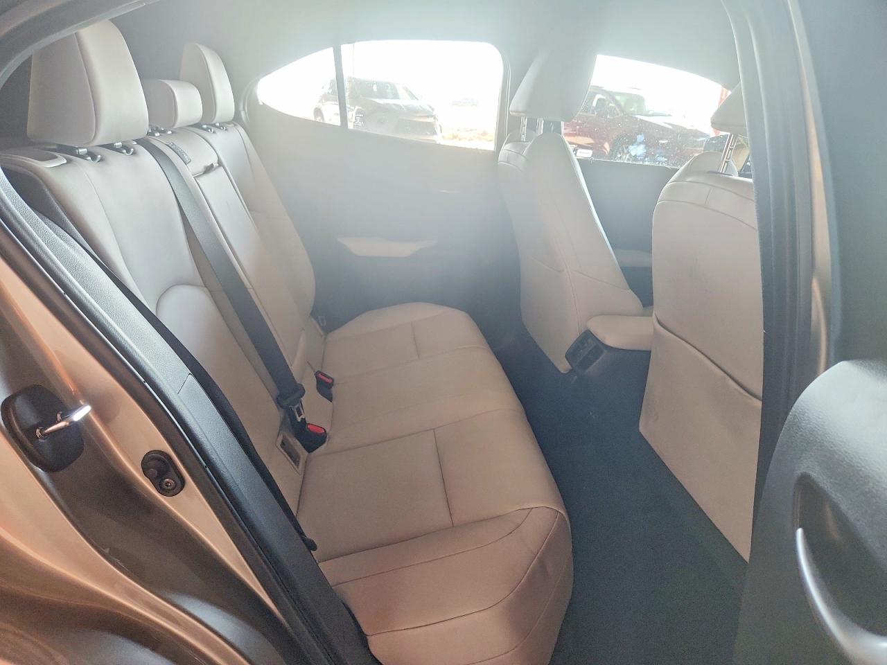 2021 LEXUS UX 200 Base