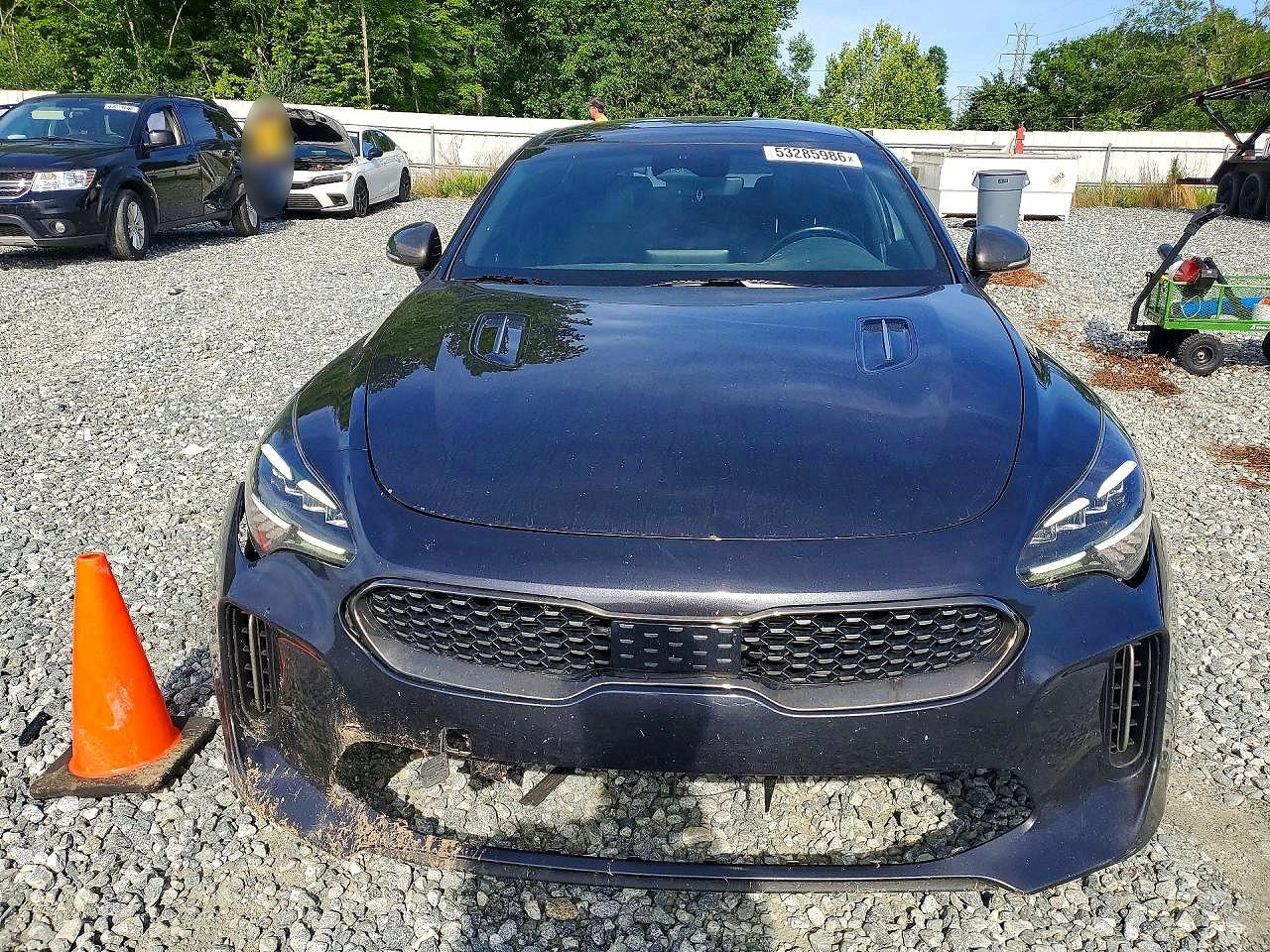 2022 KIA STINGER GT-Line