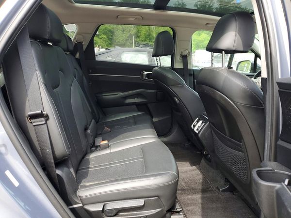2023 KIA SORENTO S