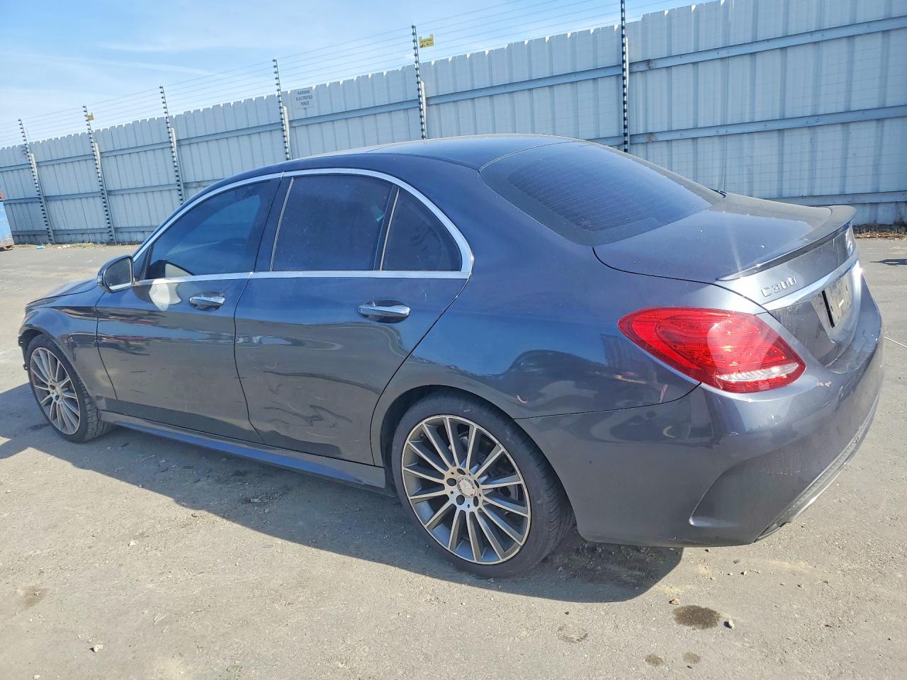 2016 MERCEDES-BENZ C C300