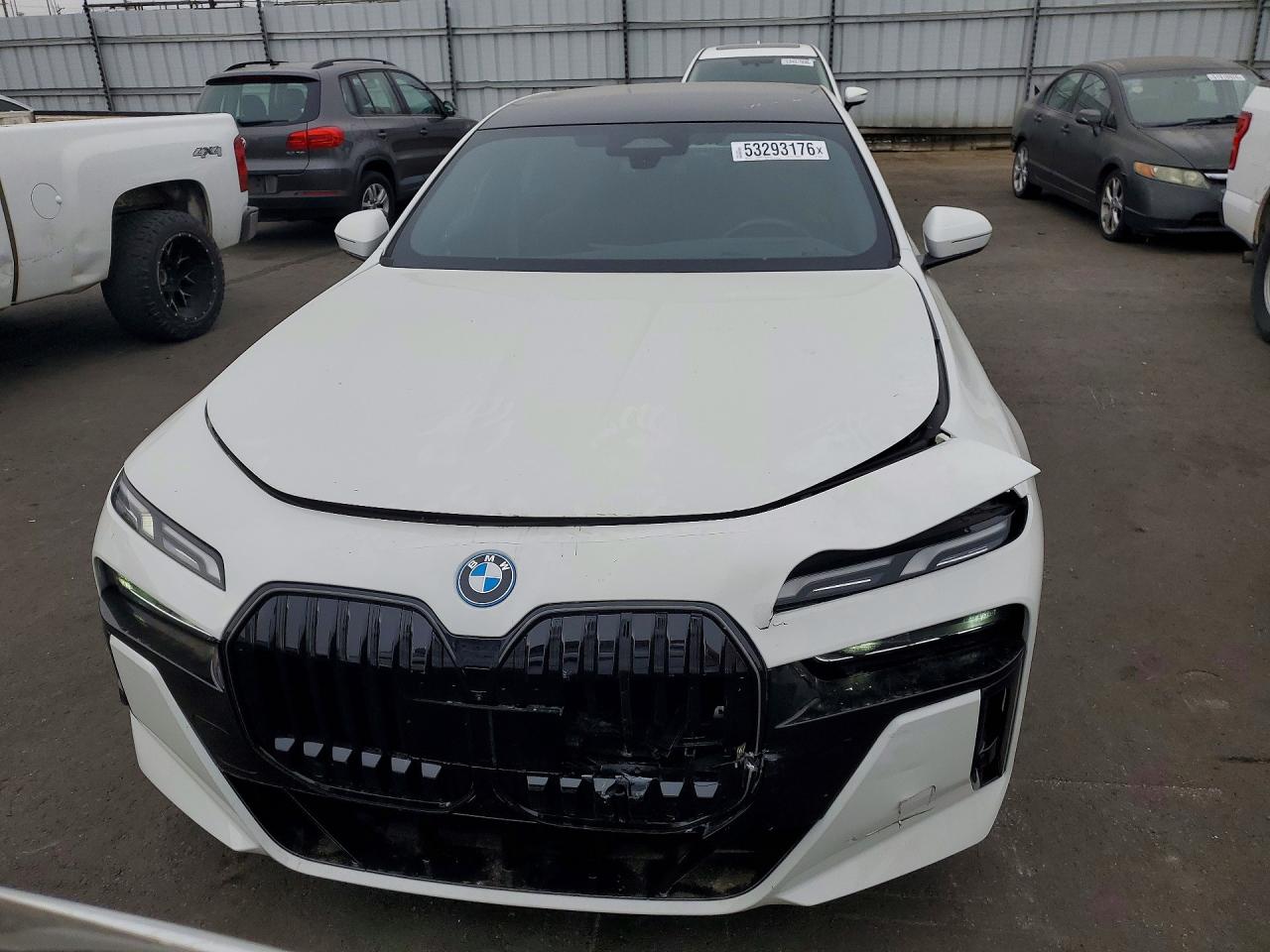 2025 BMW I7 eDrive50