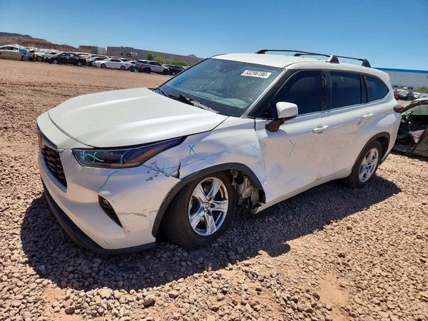 2021 TOYOTA HIGHLANDER LE