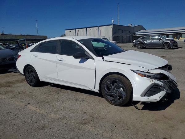 2026 HYUNDAI ELANTRA