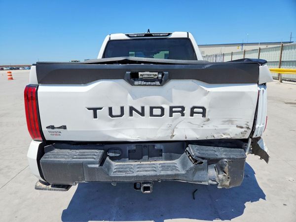2023 TOYOTA TUNDRA SR5
