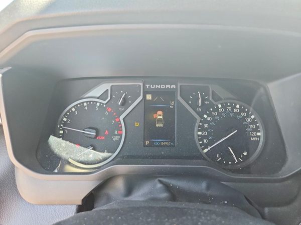 2023 TOYOTA TUNDRA SR5