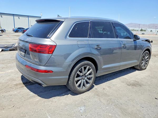 2017 AUDI Q7 quattro Premium Plus