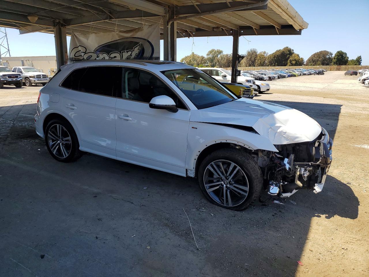 2020 AUDI Q5 E quattro Premium Plus